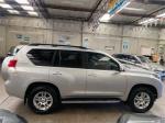 2010 TOYOTA LANDCRUISER 4D WAGON PRADO KAKADU (4x4) KDJ150R