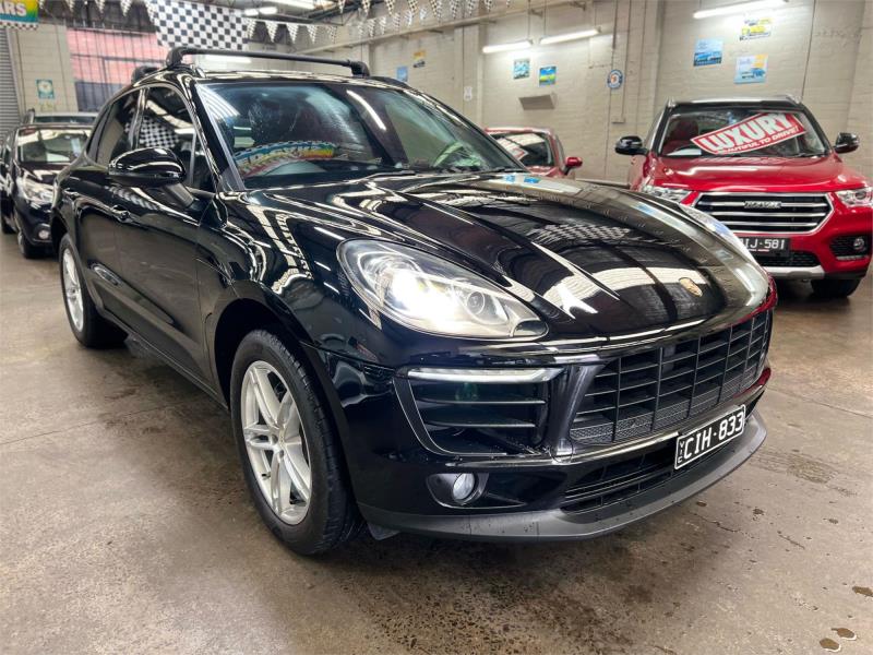 2017 Porsche Macan Wagon 95B MY18